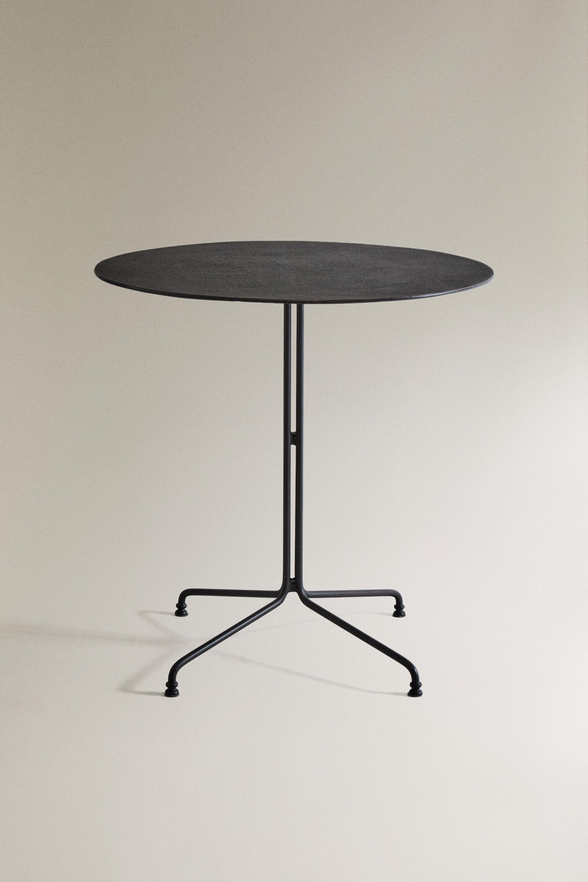 OUTDOOR WROUGHT IRON TABLE